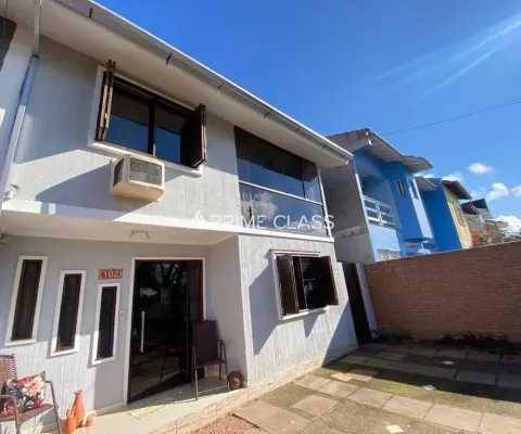 Casa com 3 quartos à venda na Elis Regina, 102, Pitangueiras, Canoas