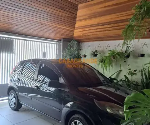 Casa com 04 quartos, no jardim dos bandeirantes,  sjc