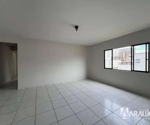 Apartamento com 3 quartos para alugar na Rua João Bauer, 208, Centro, Itajaí