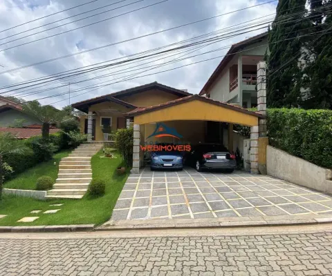 Casa em condomínio de alto padrão na granja viana ii em cotia-sp: 3 quartos, 1 suíte, 3 salas, 3 banheiros e 4 vagas.