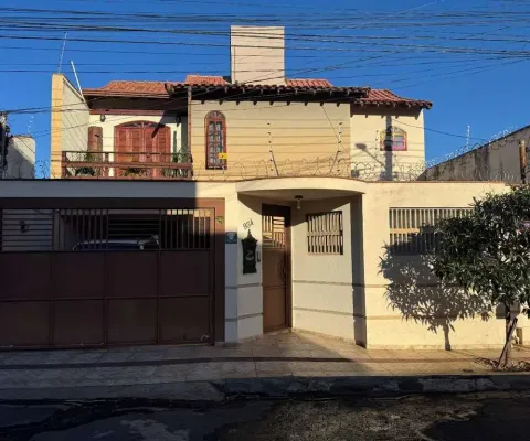 Casa com 3 quartos à venda na Rua Jerônimo de Carvalho, Mata do Jacinto, Campo Grande
