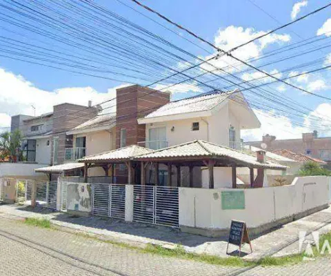 Sobrado com 1 suíte e 1 dormitório no bairro areias em tijucas