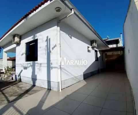 Casa com 03 dormitórios sendo 01 suíte no jd iate clube em balneário camboriú