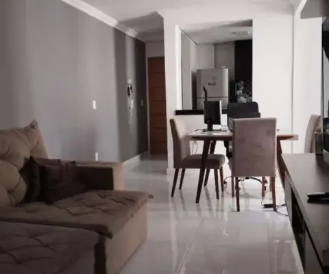 Apartamento com 02 quartos, próximo ao colégio joão paulo
