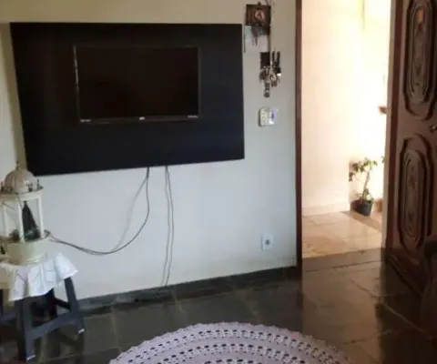 Casa 2 quartos, 2 vagas, bairro gerealdo de carvalho