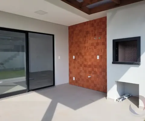 Maravilhosa casa residencial de 3 dormitórios no bairro rio tavares