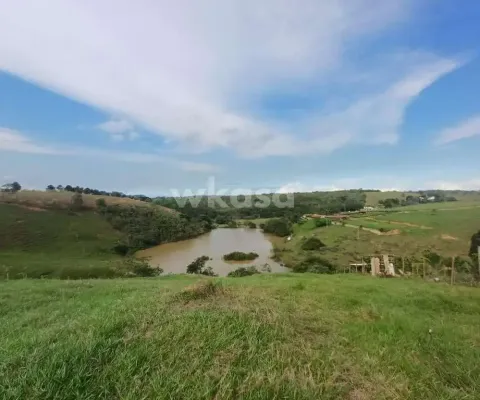 Terreno à venda no Caçaroca, Serra 