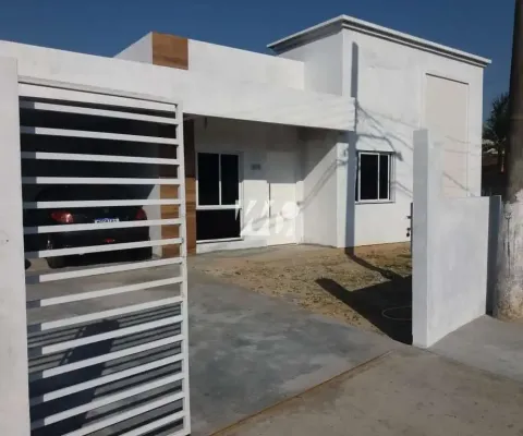 Casa com 03 dormitórios/01 suíte em serraria - são josé/sc. - mrt