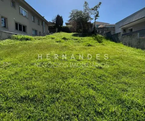 Condomínio melville em alphaville! terreno com área total de 722,50 m² em aclive