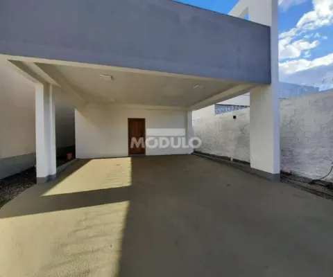 Sobrado à venda, 2 quartos, 2 suítes, 3 vagas, custódio pereira - uberlândia/mg