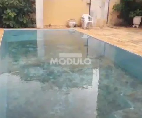 Casa com 4 quartos à venda na Rua da Carioca, --, Patrimônio, Uberlândia