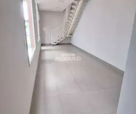 Ponto comercial para alugar na Avenida Floriano Peixoto, --, Centro, Uberlândia