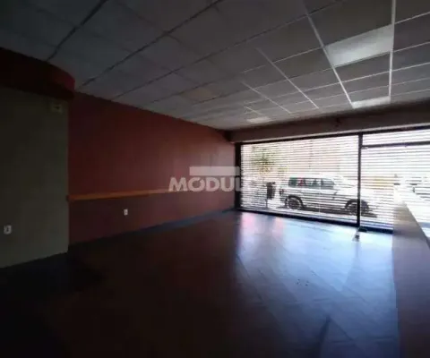 Ponto comercial para alugar na Avenida Vasconcelos Costa, --, Martins, Uberlândia