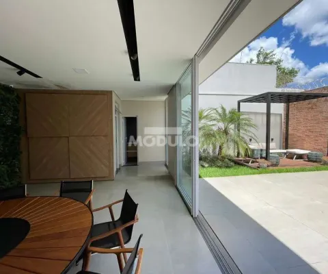 Casa residencial à venda, 4 quartos, 2 suítes, 3 vagas, osvaldo rezende - uberlândia/mg