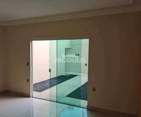 Casa residencial à venda, 2 quartos, 1 suíte, 2 vagas, jardim ipanema - uberlândia/mg