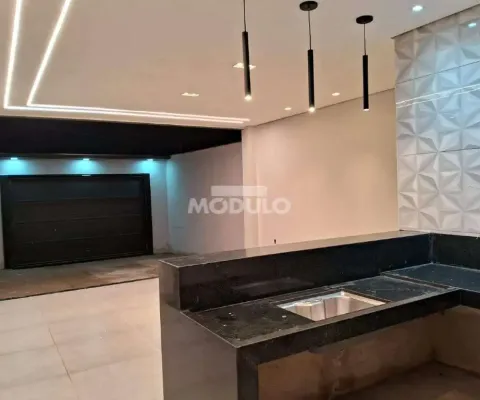 Casa com 3 quartos à venda na Avenida Anselmo Alves dos Santos, --, Conjunto Segismundo Pereira, Uberlândia