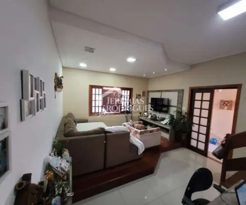Casa com 3 quartos à venda no Parque São Benedito, Pindamonhangaba 