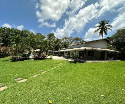 Casa a venda com 6 quartos em lauro de freitas no cond águas finas reformada com piscina e area gourmet
