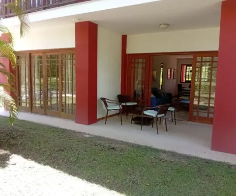 Apartamento a venda em praia do forte com 2 suites térreo no village das acacias
