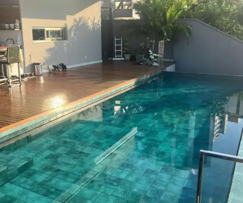 Casa a venda no horto florestal com 4 suites pidcina e área gourmet