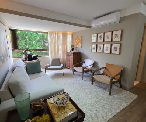 Apartamento a venda na barra com 2 suites reformado no porto salvador residence