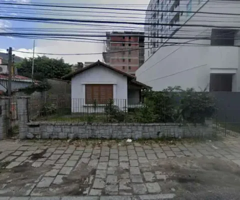 Terreno à venda na Rua Carmela Dutra, Agriões, Teresópolis