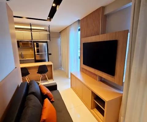 Studio sofisticado a poucos passos da praia – 32m² decorado na barra