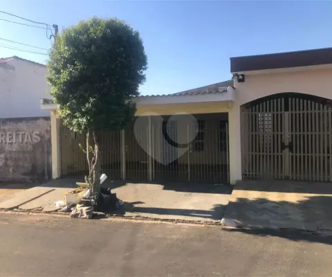 Casa com 3 quartos à venda na Rua Venezuela, 35, Vila Brasília, São Carlos