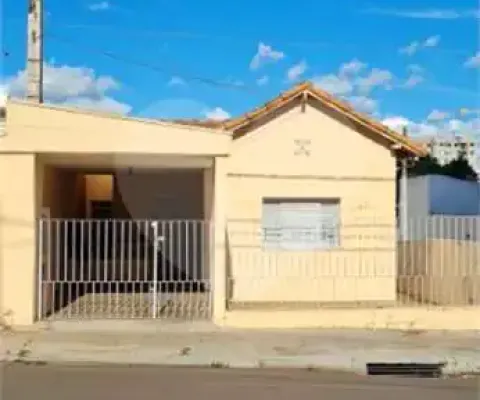 Casa com 3 quartos à venda na Rua Voluntários da Pátria, 644, Centro, Araraquara