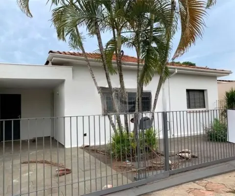 Casa térrea no centro de araraquara/sp, com 3 dormitórios, sendo 1 suíte
