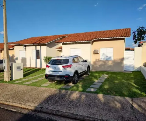 Casa em condomínio fechado com 2 quartos à venda na Rua Expedicionários do Brasil, 1121, Centro, Araraquara