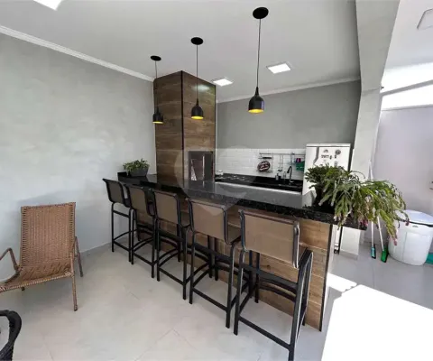Casa a venda, localizada na vila monteiro com 03 dormitórios