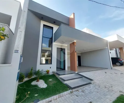 Casa térrea 3 dormitórios com piscina no condomínio faixa azul