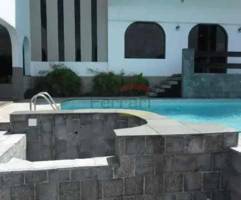 Sobrado no jardim frança com 06 suítes, 06 vagas e piscina