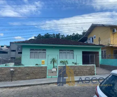 Casa com 3 quartos à venda na Rua Professor Elpídio Barbosa, --, Trindade, Florianópolis