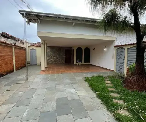 Casa com 3 quartos à venda no Setor Coimbra, Goiânia 
