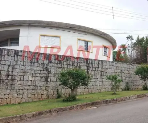 Sobrado de 700m² com 5 quartos em santa inês(caieiras)