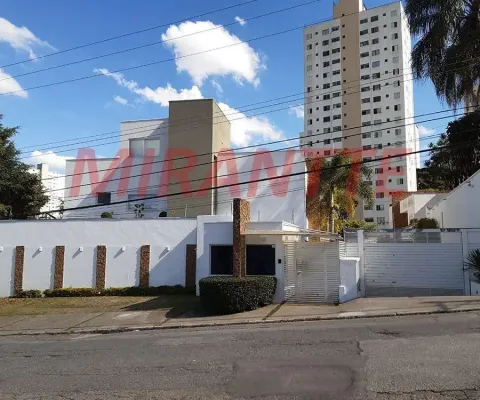 Cond. fechado de 237m² com 3 quartos em vila albertina