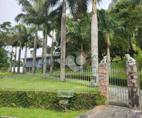 Casa com 4 quartos à venda, 7658 m² por r$ 2.500.000 - soberbo - teresópolis/rj