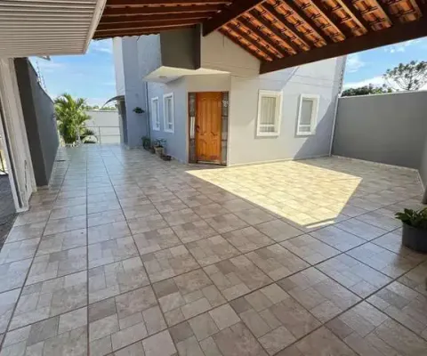 Casa mobiliada à venda com piscina e 3 quartos em jundiaí-sp!