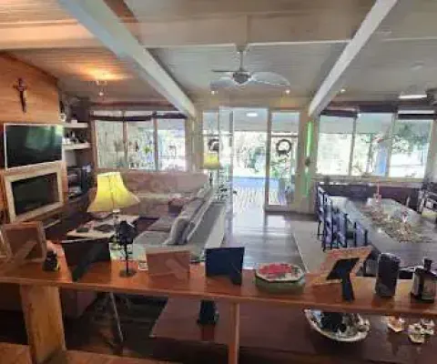Casa à venda, 269 m² por r$ 1.490.000,00 - albuquerque - teresópolis/rj