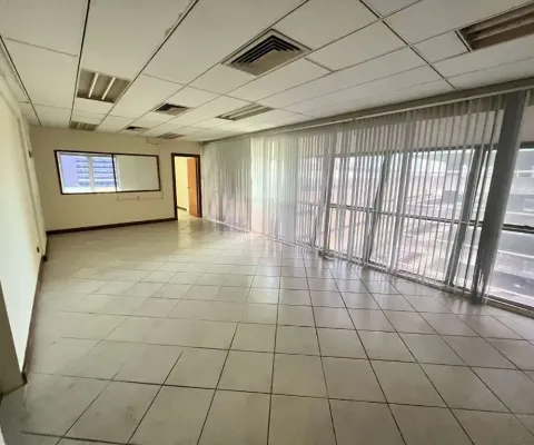 Sala comercial para alugar com banheiro e copa no comércio 74m2