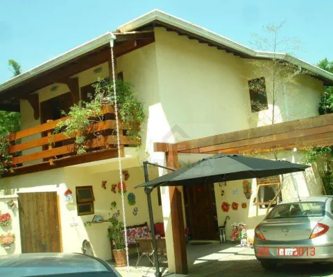 Casa com 4 dormitórios à venda, 261 m² por r$ 1.500.000,00 - granja viana - carapicuíba/sp
