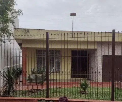 Casa com 3 quartos à venda na Rua Cipó, --, Passo da Areia, Porto Alegre