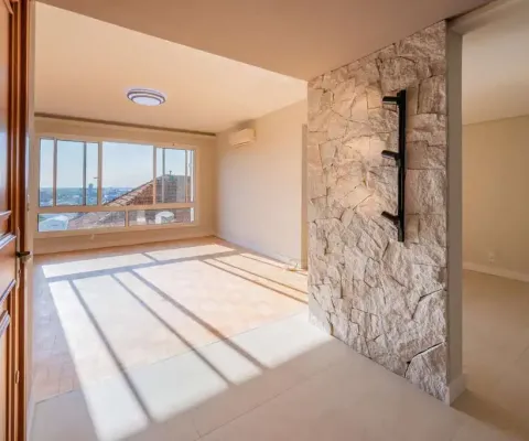 Apartamento com 3 suítes com vista e totalmente reforamdo no moinhos de vento