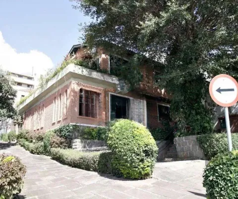 Casa 04 dormitórios, 01suíte, locação,234m² privativos, petrópolis/porto alegre
