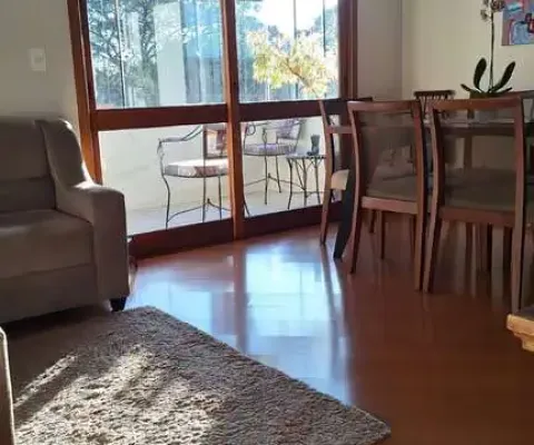 Apartamento de 2 domitórios, com varanda, churrasqueira, 2 vagas.