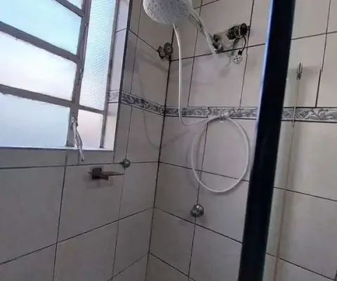 Oportunidade apartamento 2 dormitórios, com sacada em um deles e área de serviço. centro histórico p. alegre.