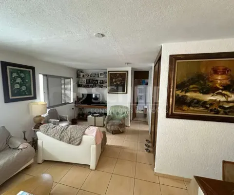 Apartamento 80m² com  03 quartos 01 suíte 03 banheiros 01 vaga no rua sócrates