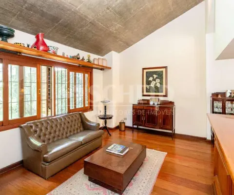 Alto da boa vista, venda casa de 232m, 03  quartos, suíte, 05 vagas de garagem, quintal com churrasq
